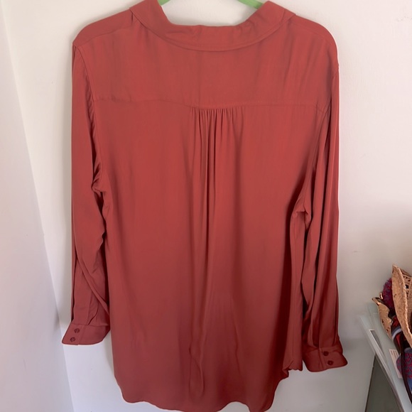 Soft Surroundings Large High Low Faux Pocket Button Up Rust Color - Picture 5 of 6